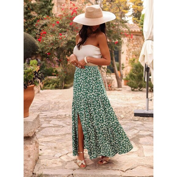 Boho Chic Dark Green Floral Maxi Skirt - Flowing A-Line Design with Pockets - Picture 3 of 4
